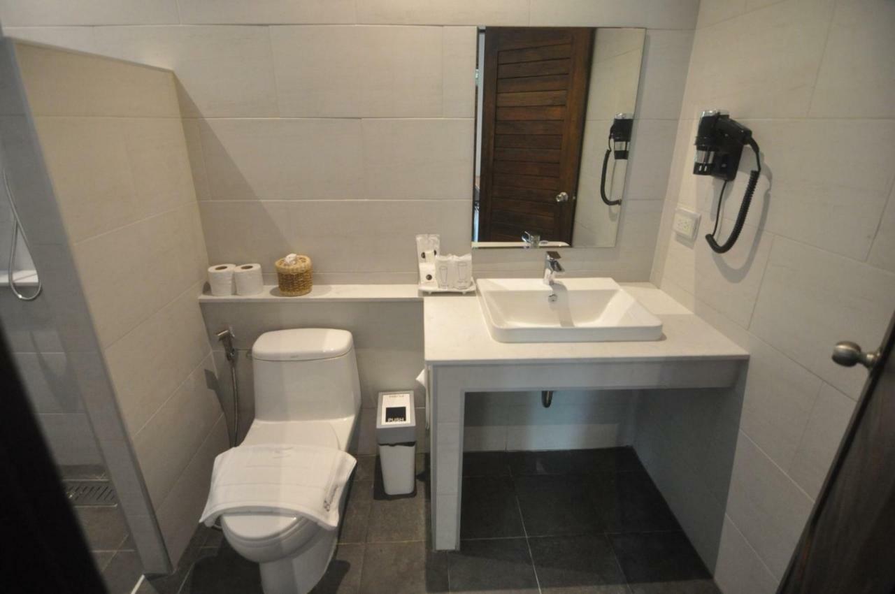 Hotel The Eight Ratvithi House Chiang Mai Exterior foto