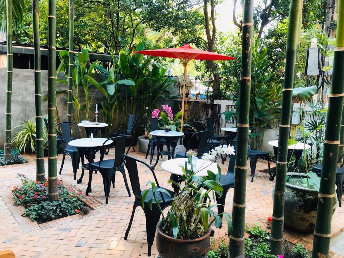 Hotel The Eight Ratvithi House Chiang Mai Exterior foto