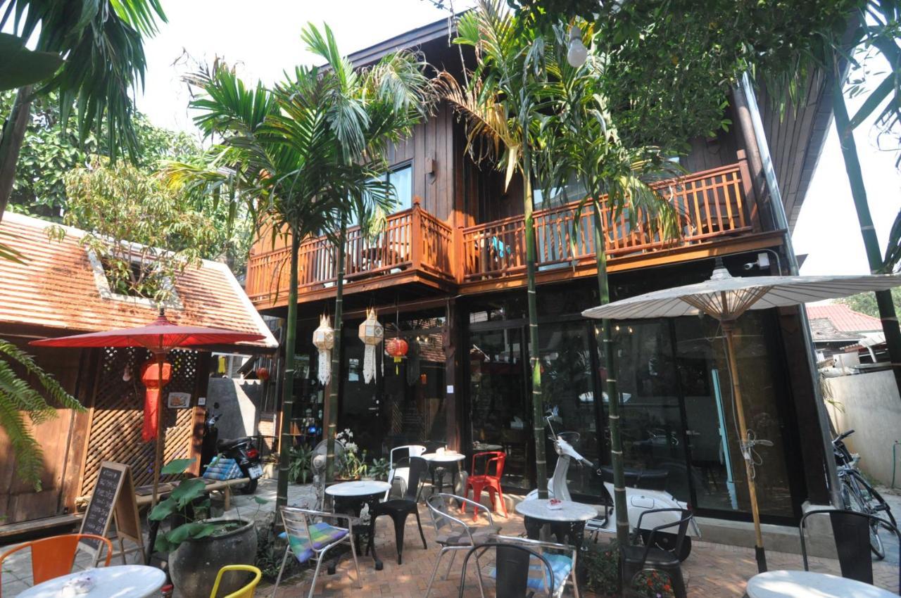 Hotel The Eight Ratvithi House Chiang Mai Exterior foto
