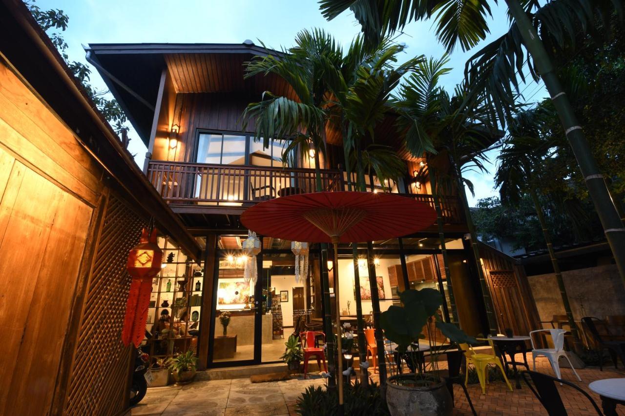 Hotel The Eight Ratvithi House Chiang Mai Exterior foto