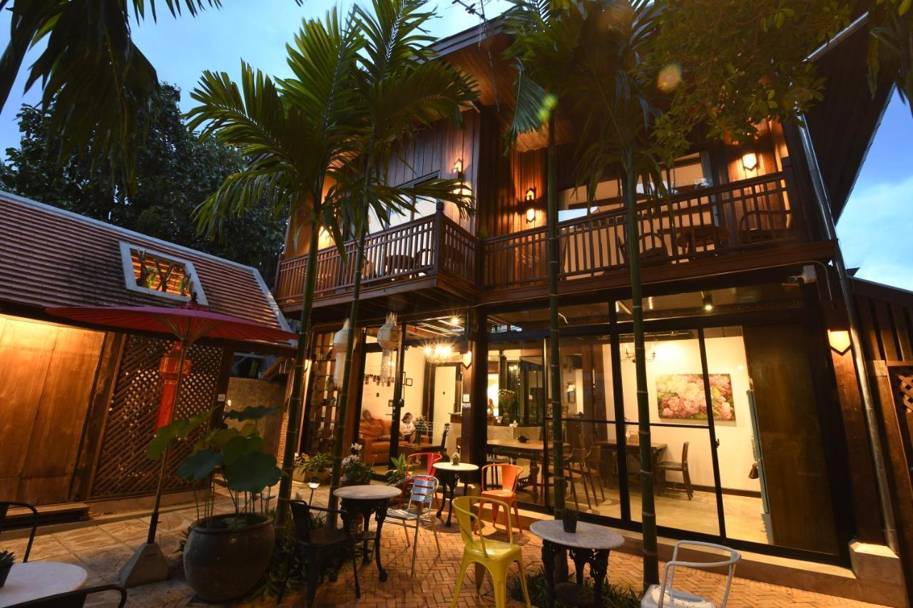 Hotel The Eight Ratvithi House Chiang Mai Exterior foto